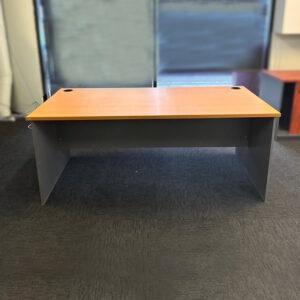 Straight Desk - 1800 x 900 - 10 available