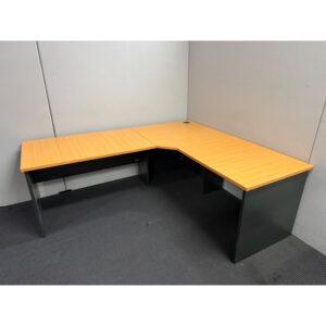 Corner Workstation 2100 x 1800 - 1 available